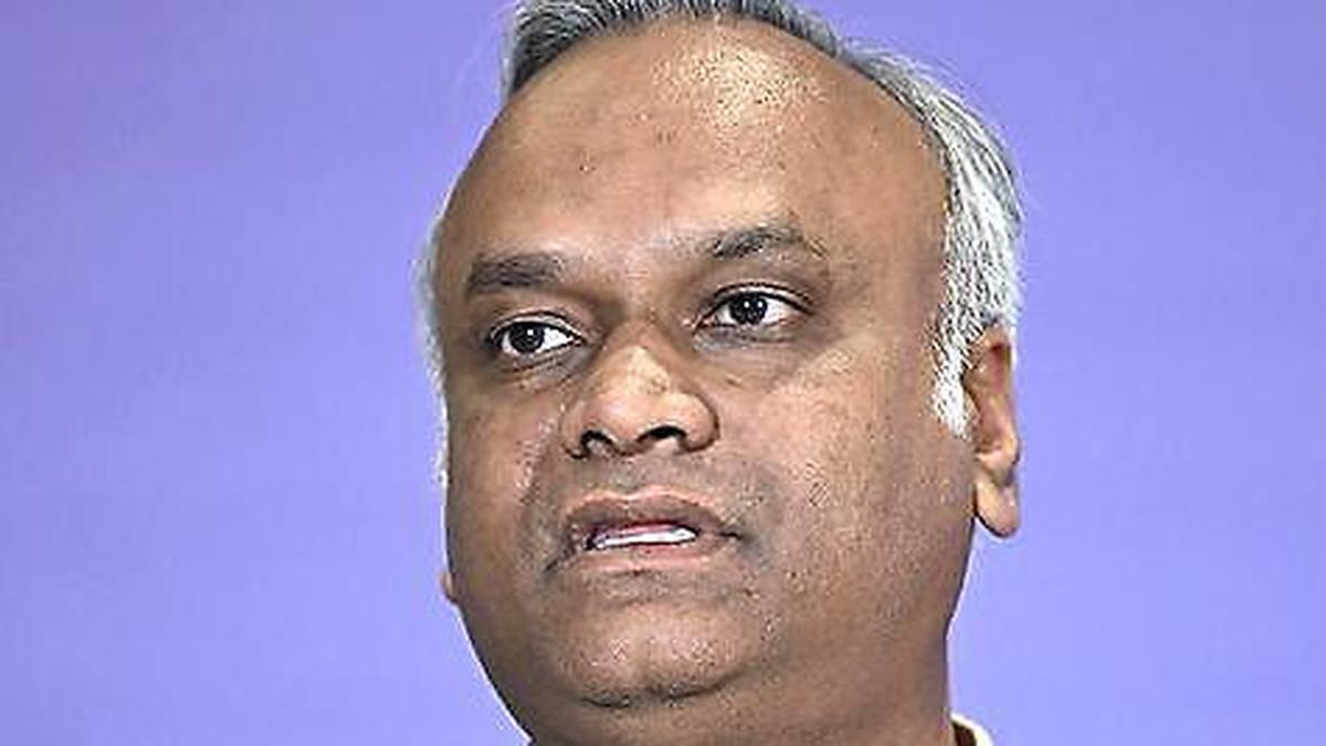 Karnataka Court Grants Bail to Kharge and Nalapad in Defamation Case