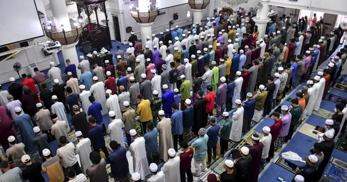 Negeri Sembilan authorities sought to clarify Friday prayers ruling