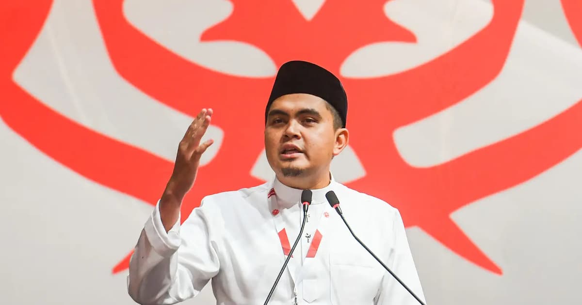 Umno chief accuses Pakatan Harapan of pressuring PAS into political corner