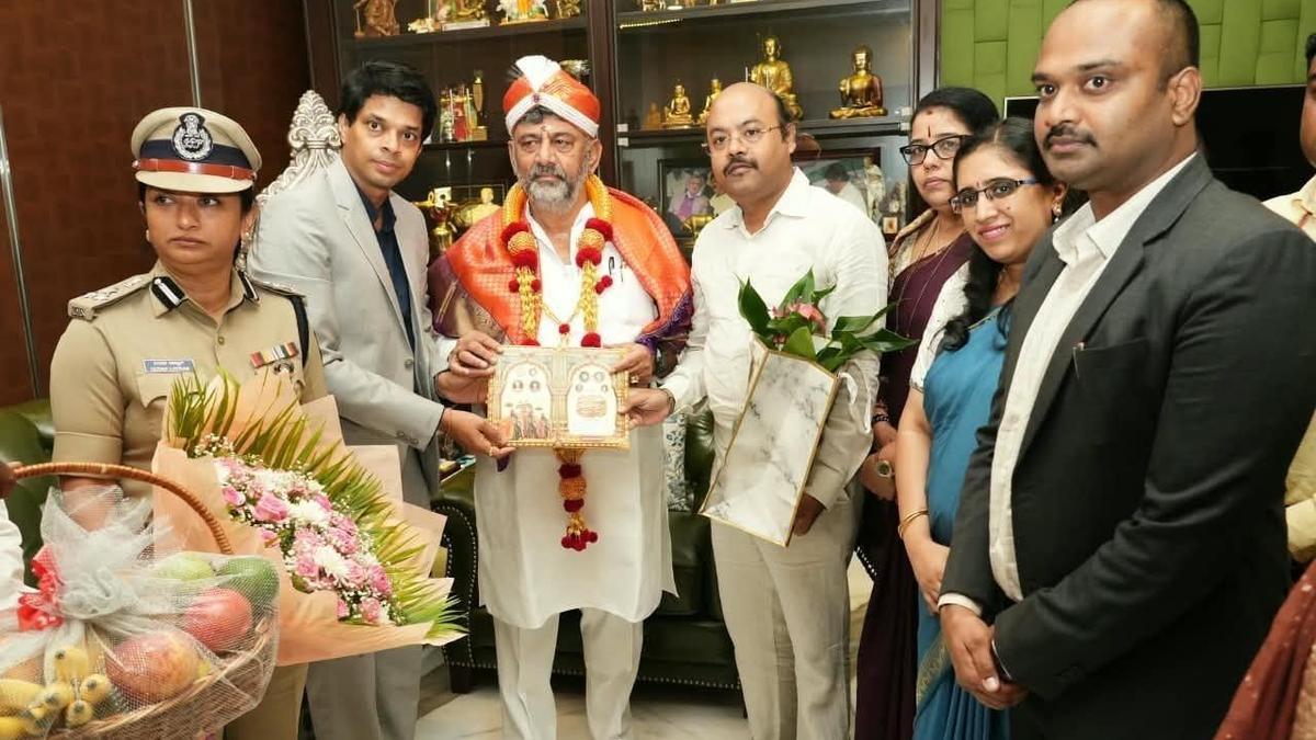 Mysuru Dasara organizer extends formal invites to top Karnataka officials