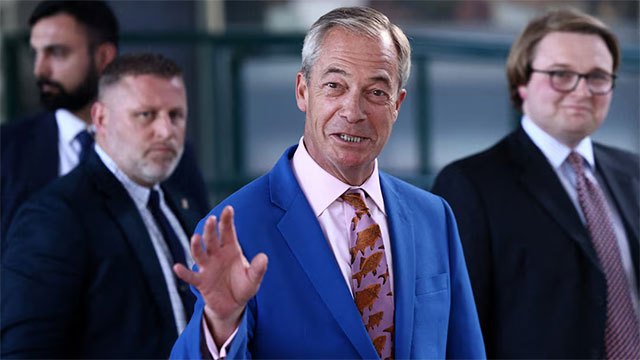 Reform UK Leader Farage's Advisers Resign Over Electoral Law Concerns