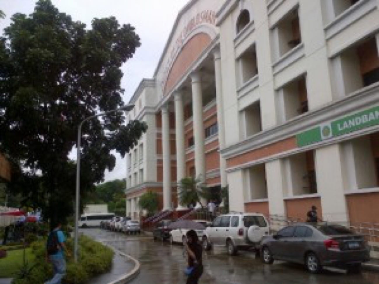 Ombudsman suspends QC barangay officials over undocumented fund transactions