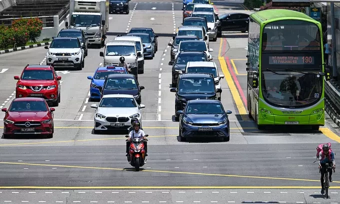 Singapore recovers over $500k from foreign drivers with unpaid fines