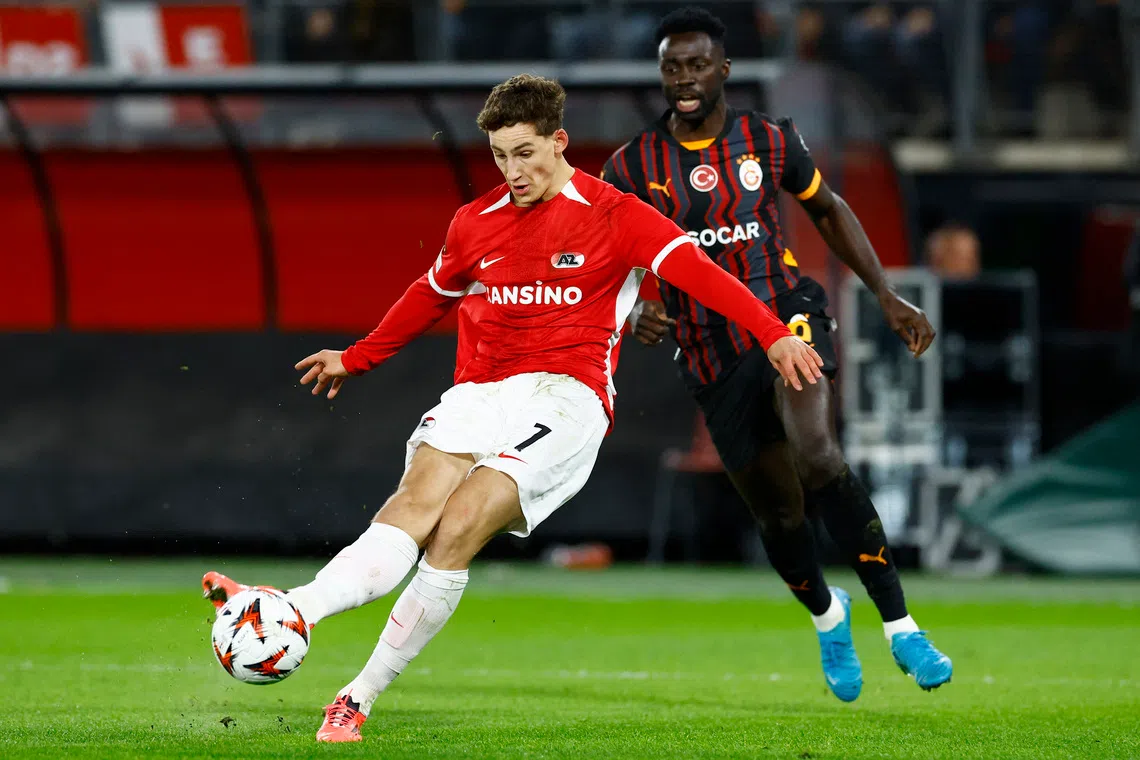 Van Bommel's son earns first Netherlands call-up