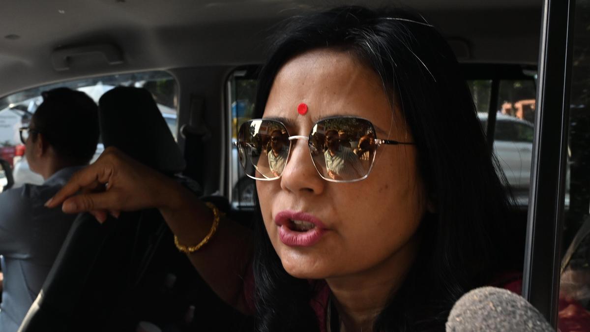 अलीपुर कोर्ट ने महुआ मोइत्रा को मुख्य सचिव के खिलाफ आपत्तिजनक सामग्री पोस्ट करने से प्रतिबंधित किया