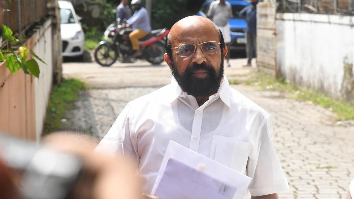 कंडाला सहकारी बैंक घोटाले में ऑडिट आंकड़ों में किया गया छेड़छाड़: पूर्व अध्यक्ष