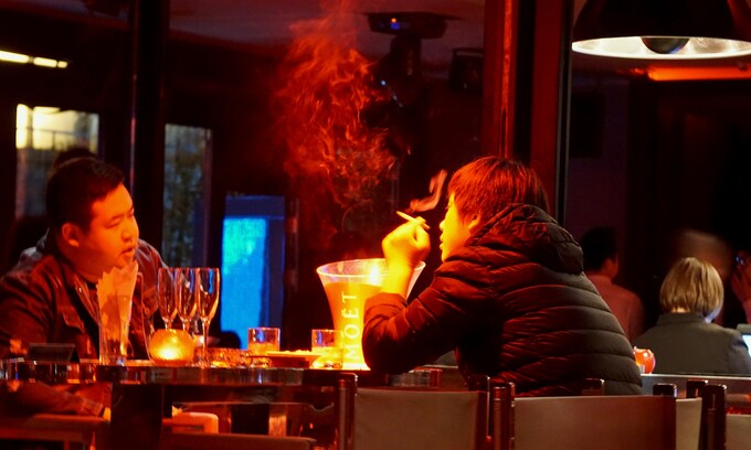 Vietnam considers comprehensive indoor smoking bans at hospitality venues