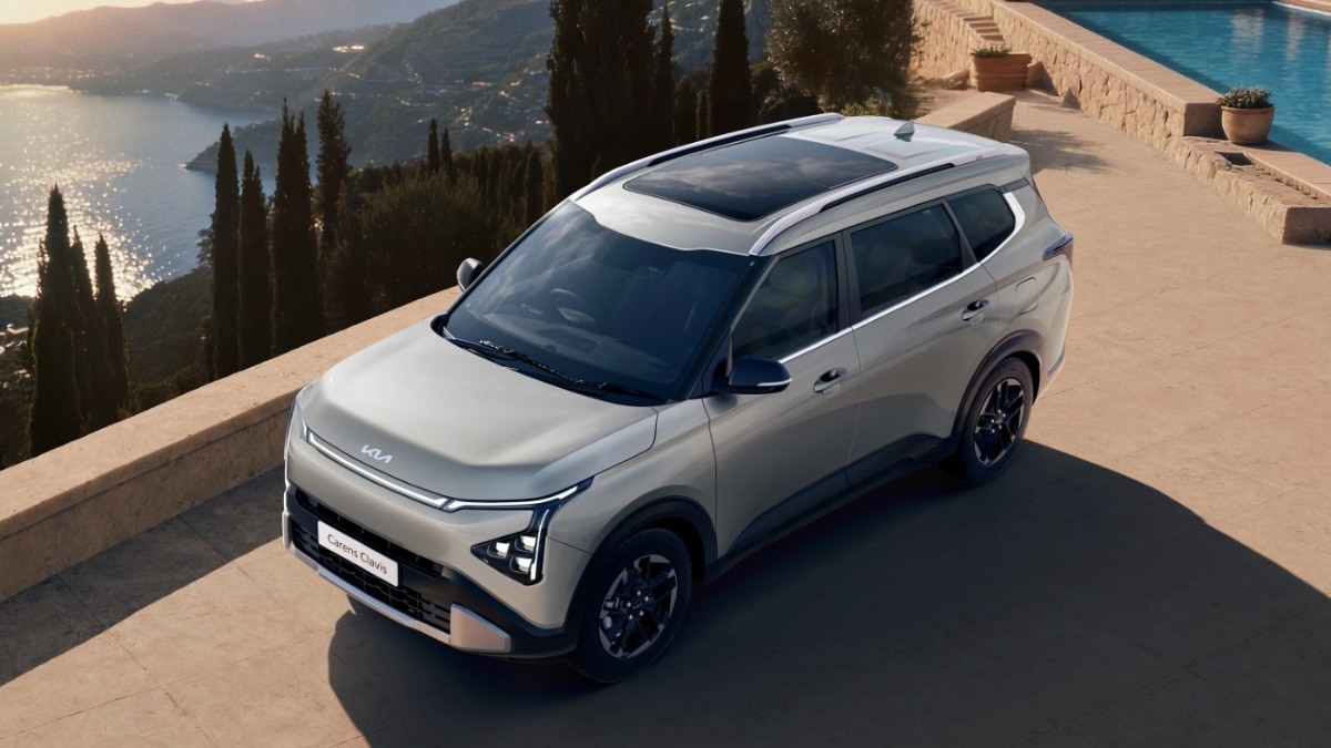Kia launches CNG variants of Carens MPV to challenge Maruti