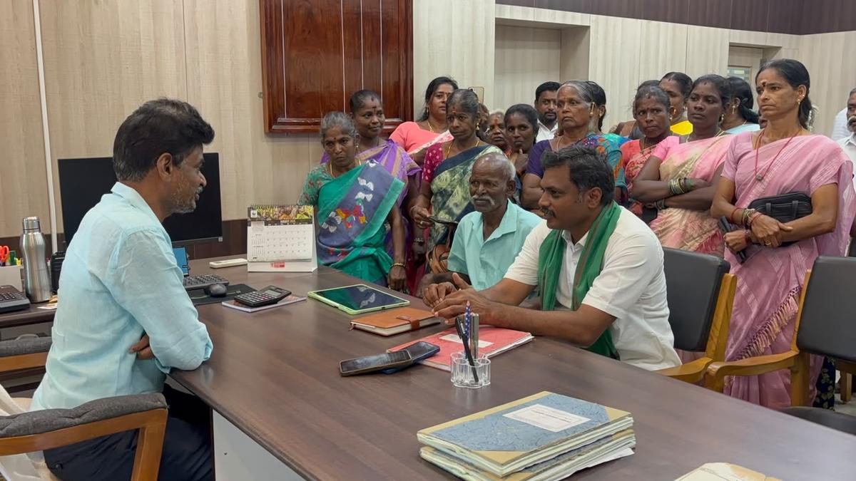 गिरिवलम पथ के गांवों को नगर निगम में मिलाने का विरोध