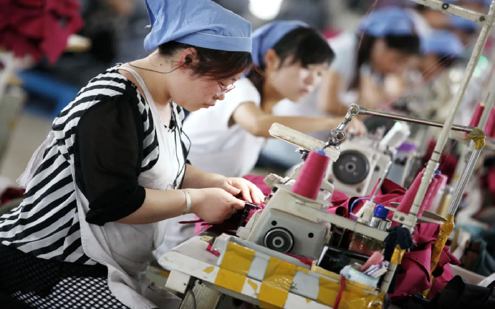Aktiviti kilang China kembali menguncup pada Oktober