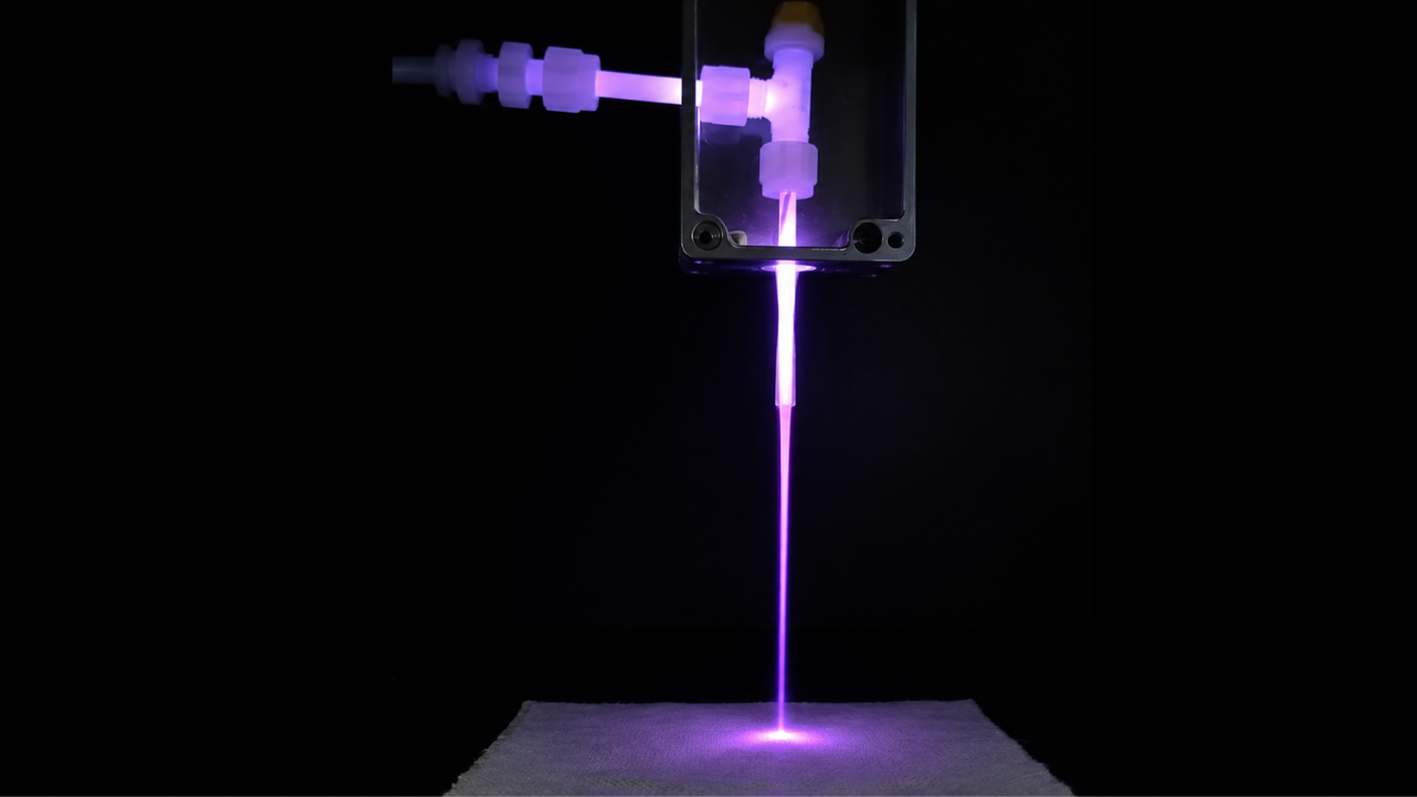 Scientists develop water-free 'laundry gun' to sterilise astronaut clothing