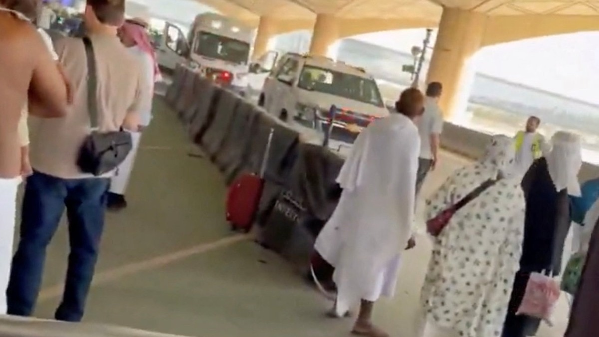 Houthi missile strike on Riyadh airport kills 12, injures hundreds