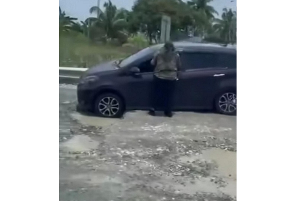 Pengguna Jalan Desak Pembaikan Segera di Batu 32 Sandakan