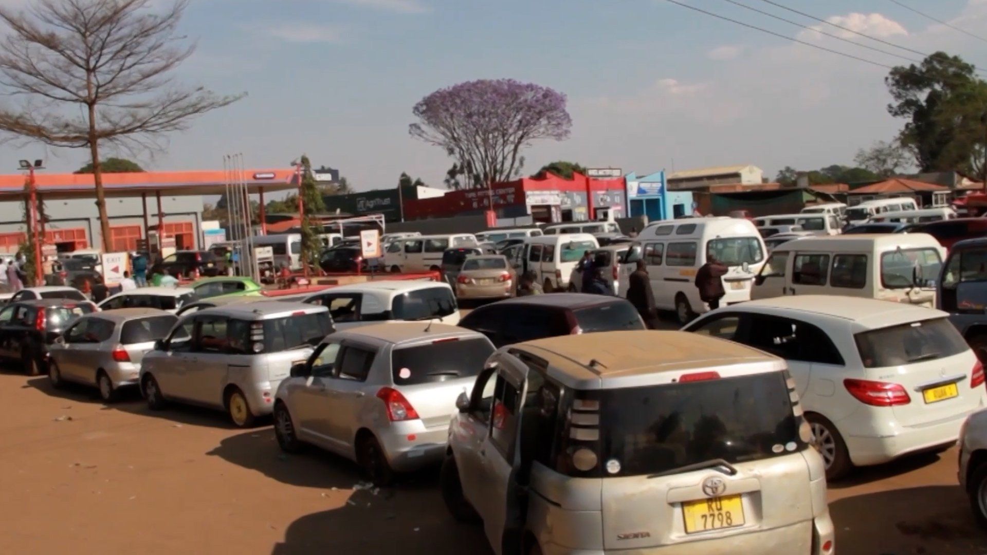 Malawi's fuel crisis leaves motorists stranded as supplies dwindle