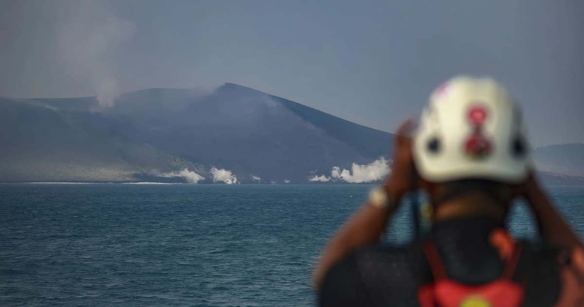 Indonesia terus cari lima wartawan hilang dalam misi liputan letusan gunung