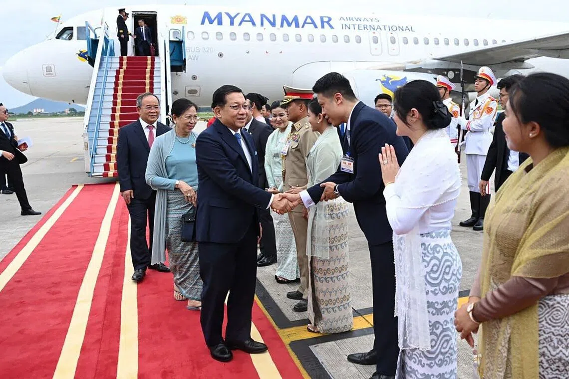Myanmar leader strengthens ties with Vietnam amid diplomatic push