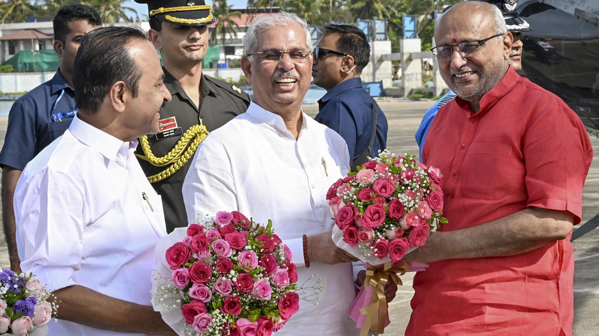 Vande Mataram row reignites in Kerala as Onam pageant concludes