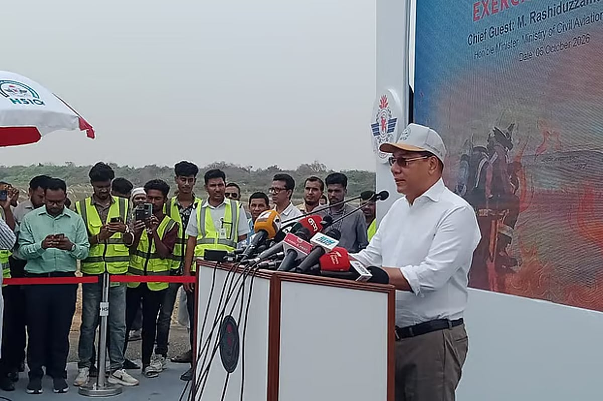 বিমানবন্দর নিরাপত্তায় কোনো আপস নেই: বেসামরিক বিমান মন্ত্রী