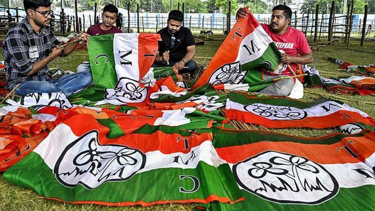 Election Commission hears both Trinamool factions over party symbol dispute