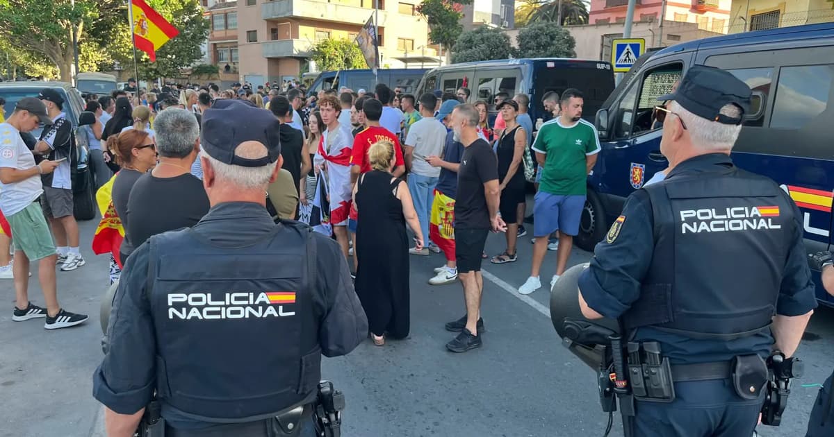 Sepanyol seruan ketenangan selepas penunjuk penolakanmigrasi bergaduh dengan polis