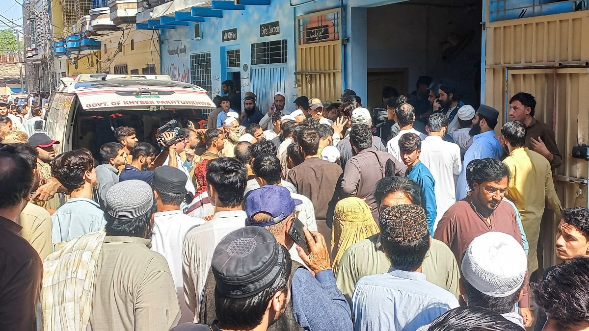 School roof collapse in Pakistan kills 28 children, injures dozens