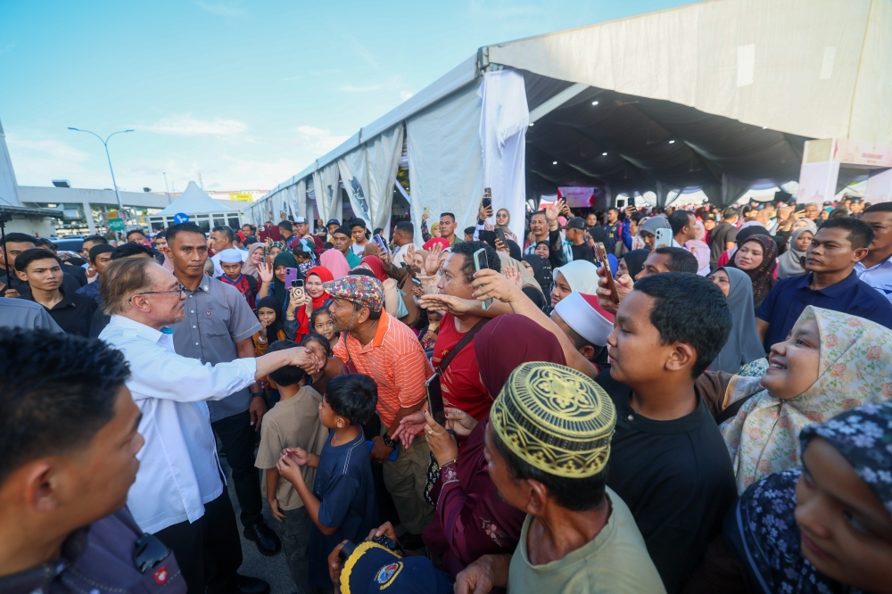 PM Anwar grants RM200,000 to Pondok Lubuk Tapah madrasah for repairs