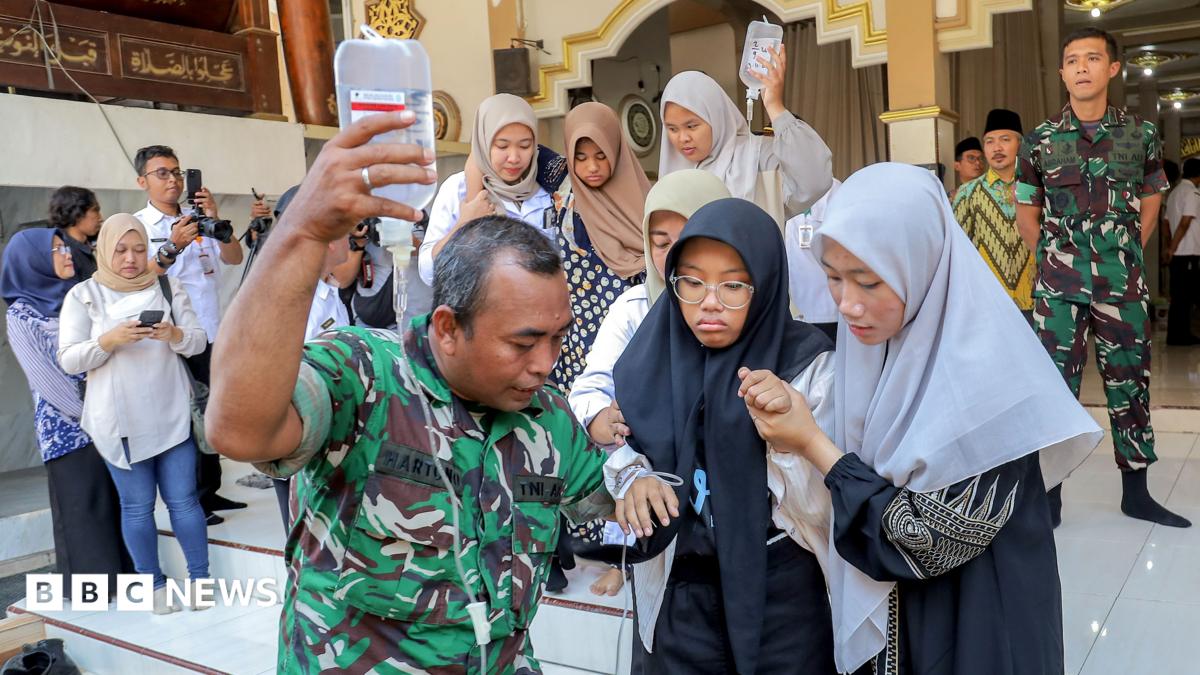 Mass illness strikes Indonesian students after consumption of free school meals