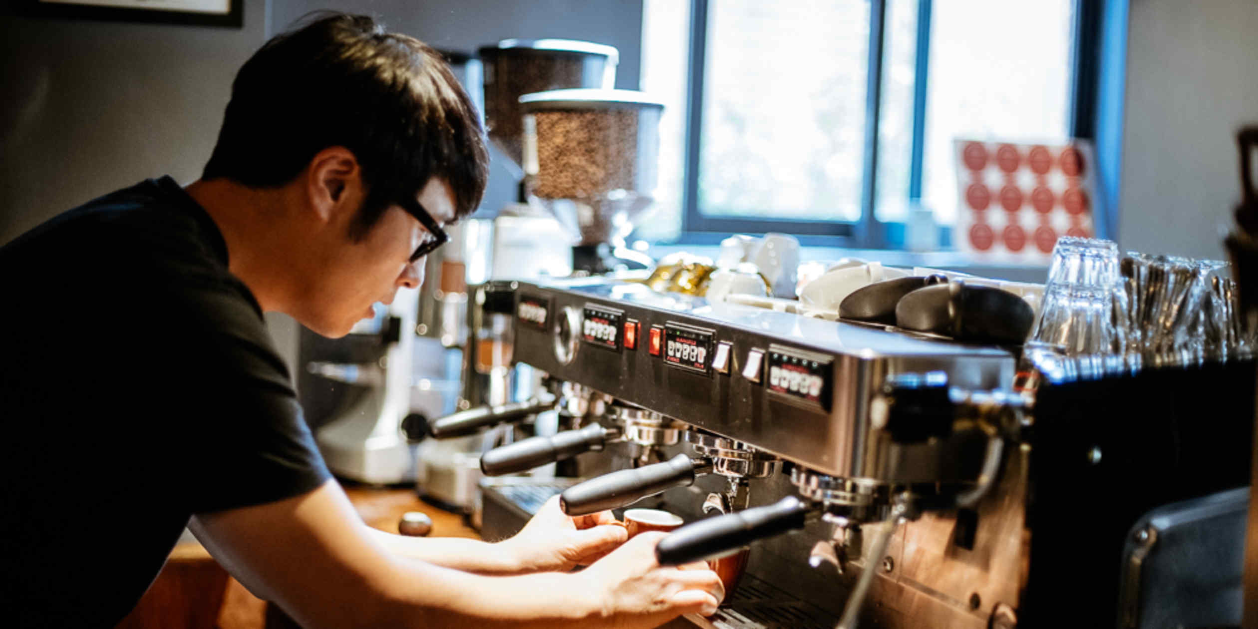 South Korean coffee chains capitalize on Starbucks' marketing stumble