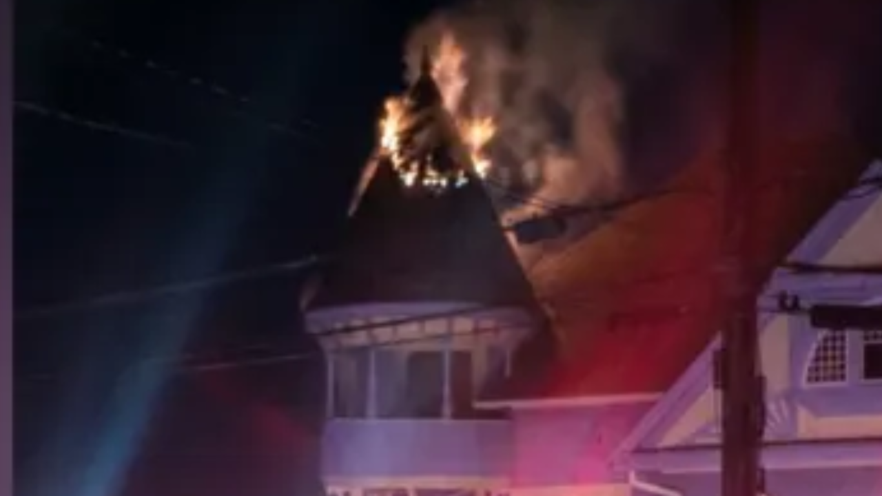 Lightning Strike Damages Historic Georgia Mansion's Turret
