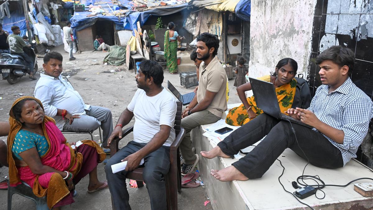 दिल्ली में मतदाता अधिकार के लिए दस्तावेजों का संघर्ष