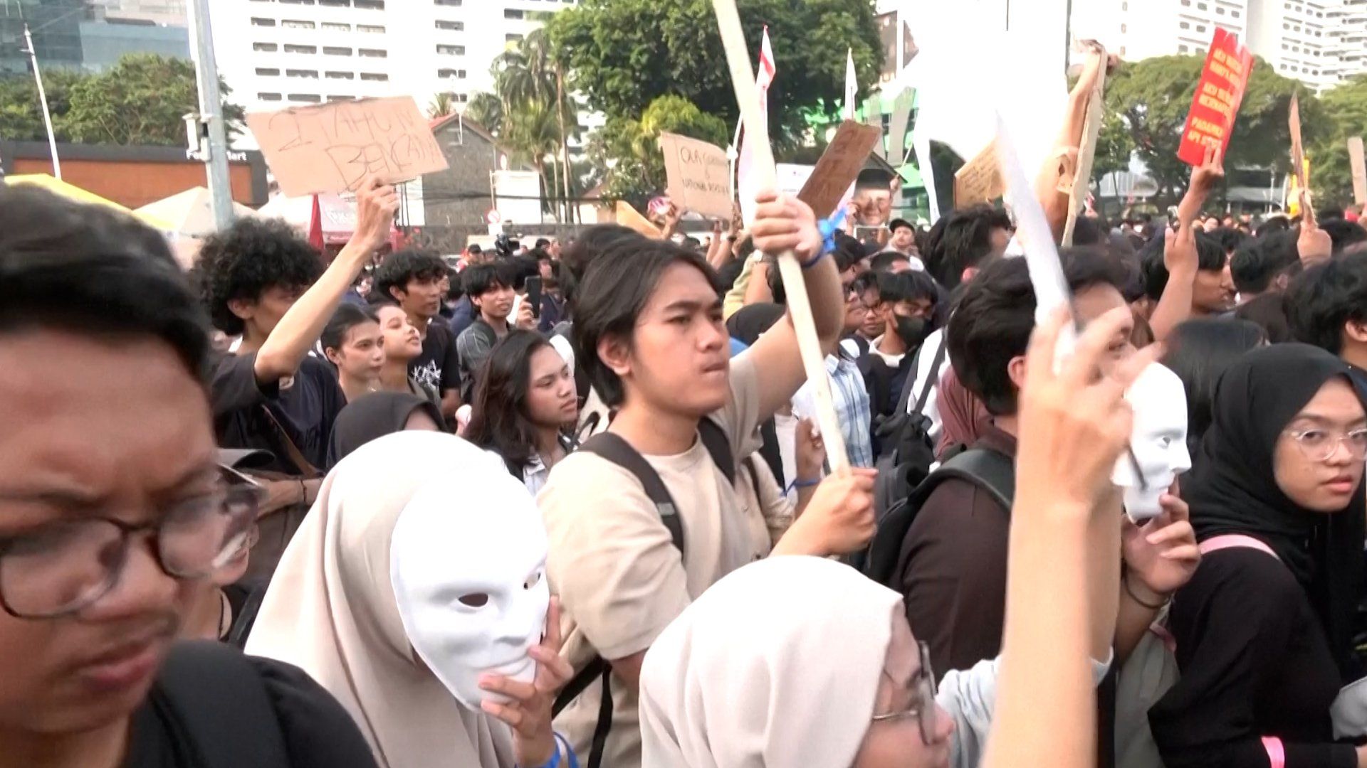Indonesian protesters demand action on forest fires tied to palm oil expansion