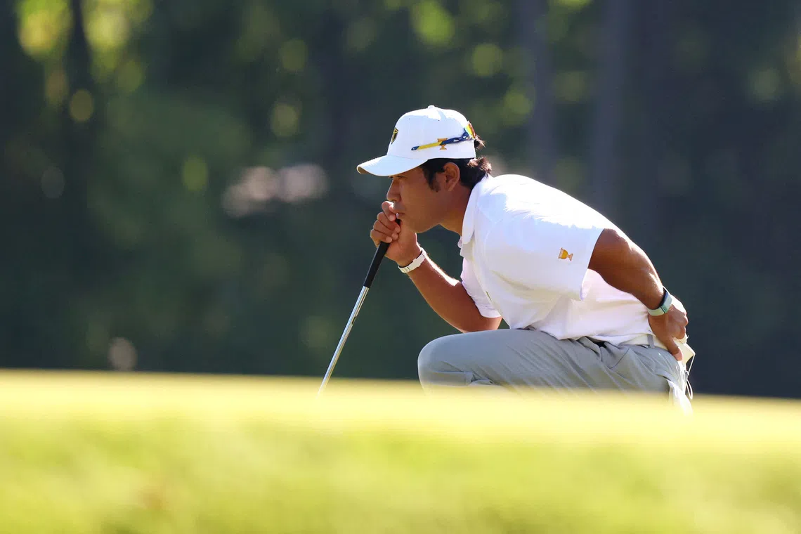 Internationals poised for Presidents Cup upset with three-point lead