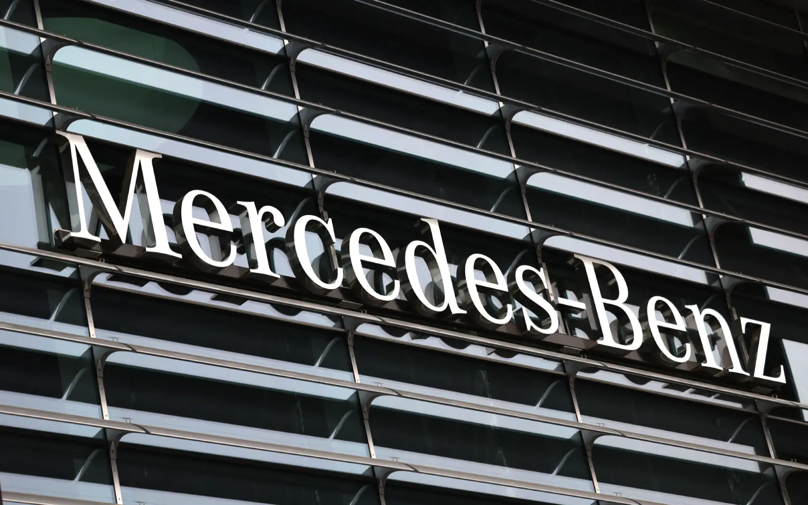 Mercedes-Benz Kurangkan Ramalan Keuntungan 2026 Akibat Persaingan Pasaran China