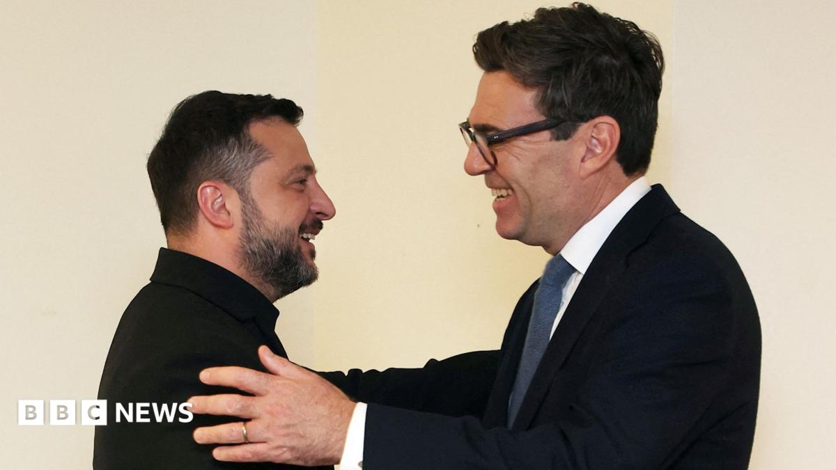 UK Premier Seeks to Mend US-Ukraine Relations Ahead of Zelensky Meeting