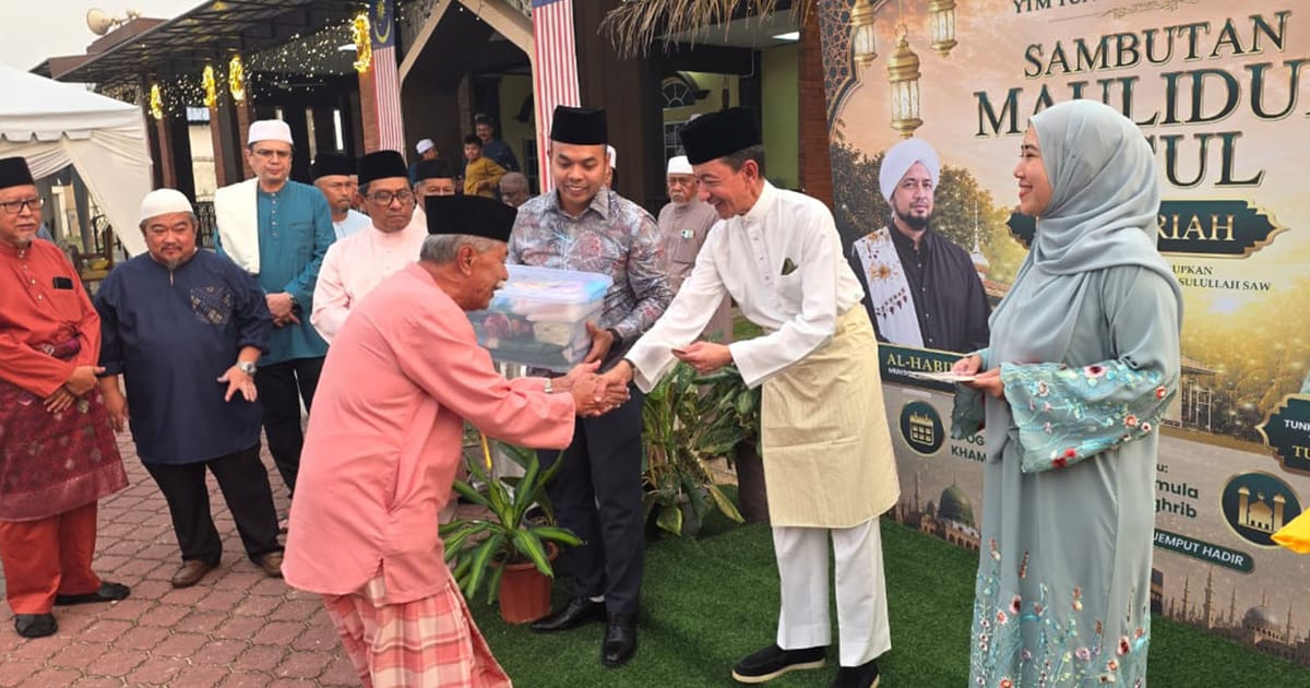 Tunku Besar Tampin Derma kepada 50 Asnaf Sambut Maulidur Rasul