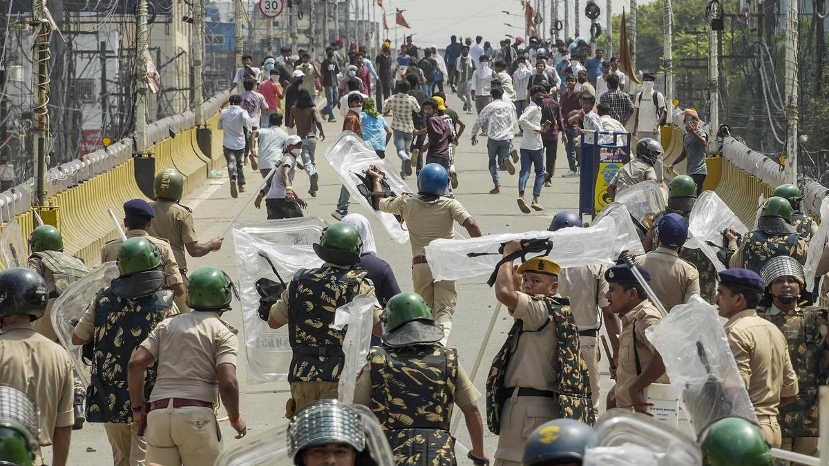 Bihar transfers 17 IPS officers including Siwan SP amid gun incident