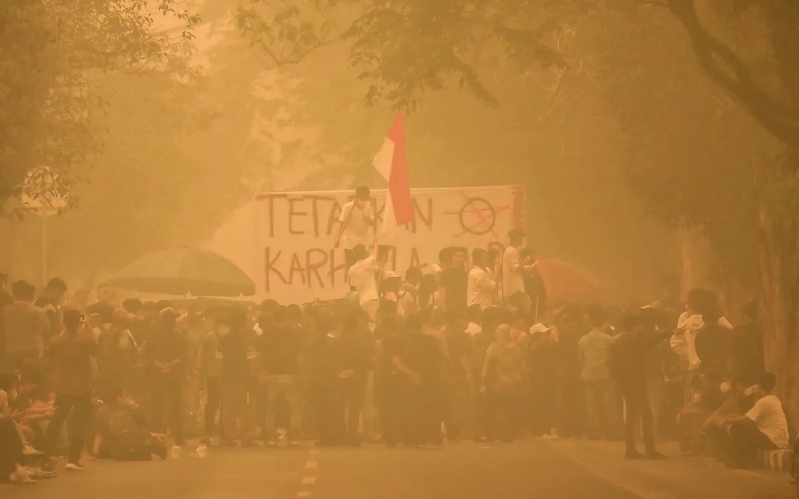 Pelajar di Palangkaraya Protes Jerebu Tebal, Desak Keadaan Darurat Nasional