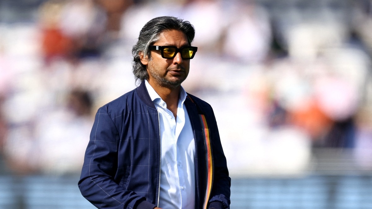 Cricket Legend Sangakkara Claims Ryanair Staff Discrimination, Threats