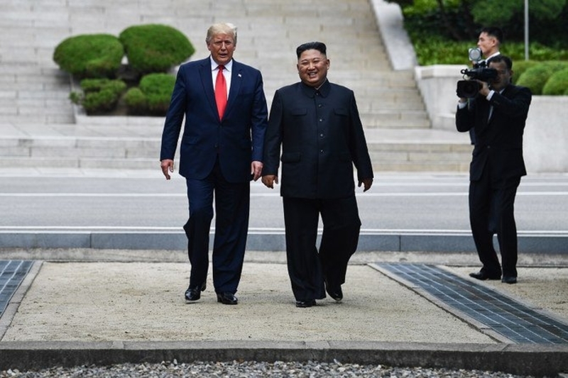 Trump signals possible North Korea talks during Asian tour
