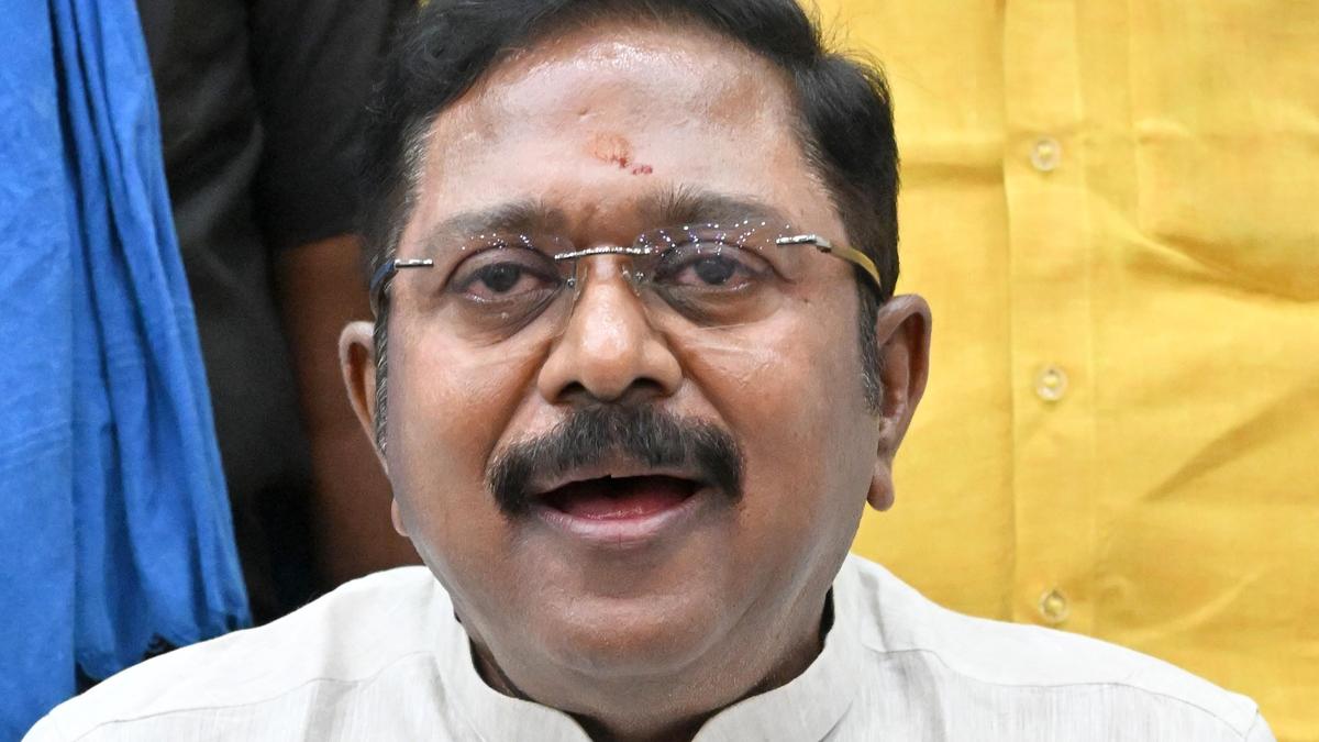 Dhinakaran slams CM Vijay's inaction on Cauvery water row