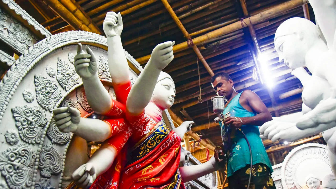 Bangladesh extends Durga Puja holidays to three days amid heightened security