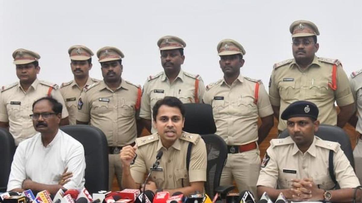 गोदावरी परिवार मृत्यु मामले में साधिक खान को 3 दिन की पुलिस कस्टडी