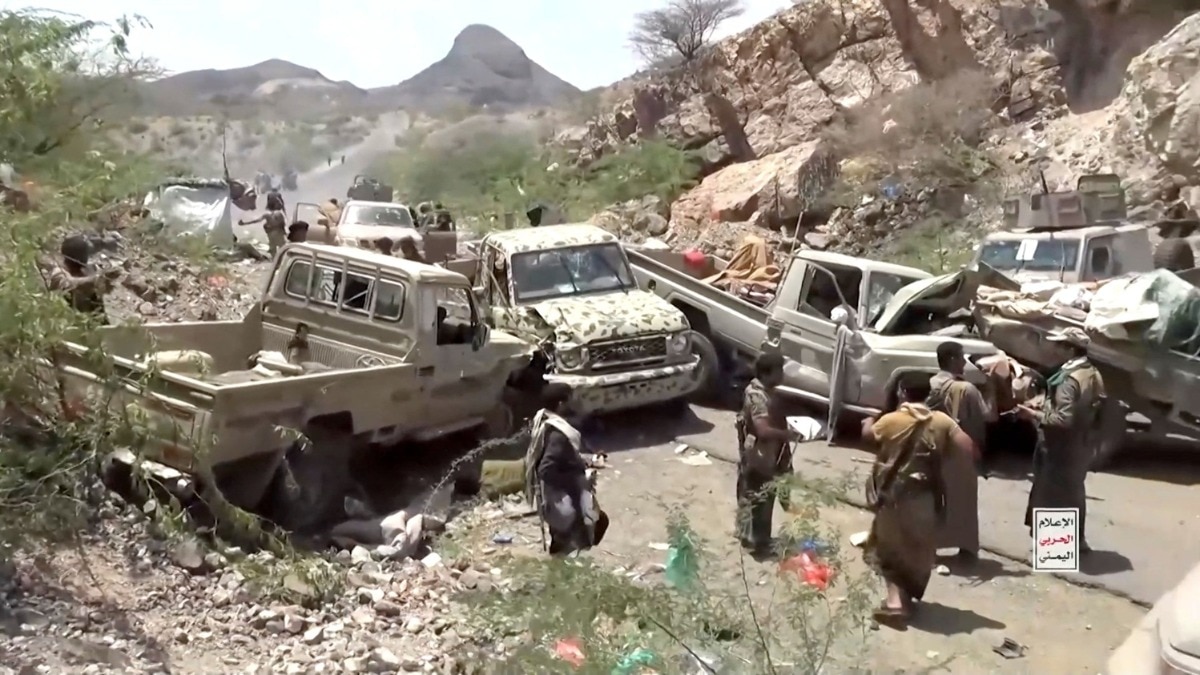 Houthi missiles strike Saudi Arabia; mosque damaged, military base hit