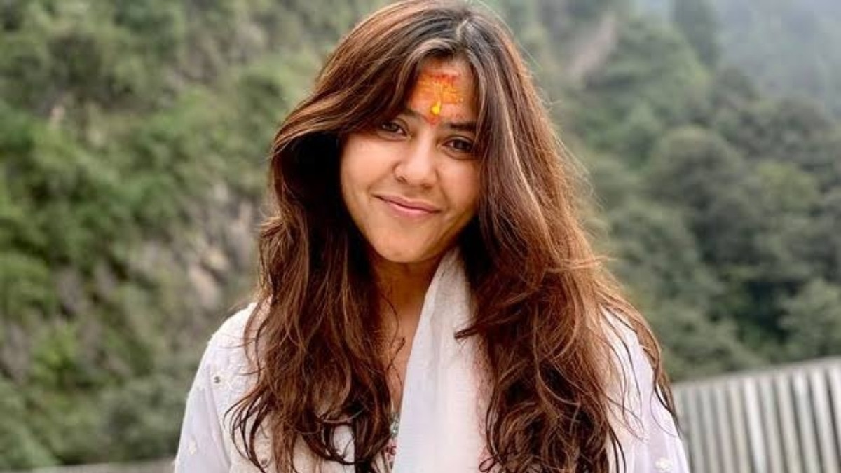 धार्मिक प्रतीकों को लेकर एकता कपूर की आलोचना, कहीं हिंदूफोबिया की बात