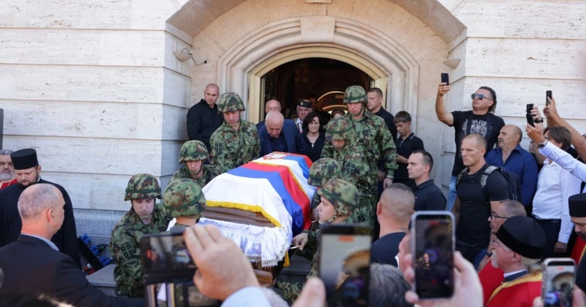 Kehadiran pejabat Serbia di pengebumian Mladic ditolak EU