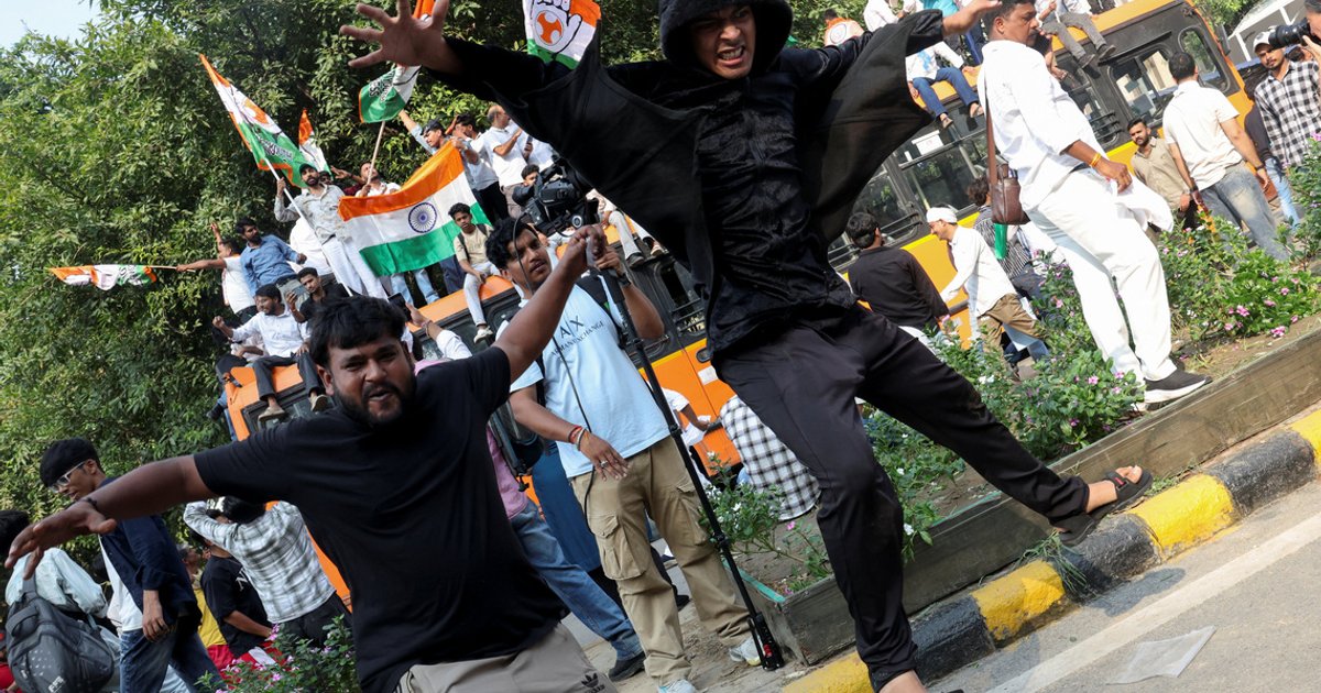 Indian protesters adapt strategy as police intensify election commission crackdown