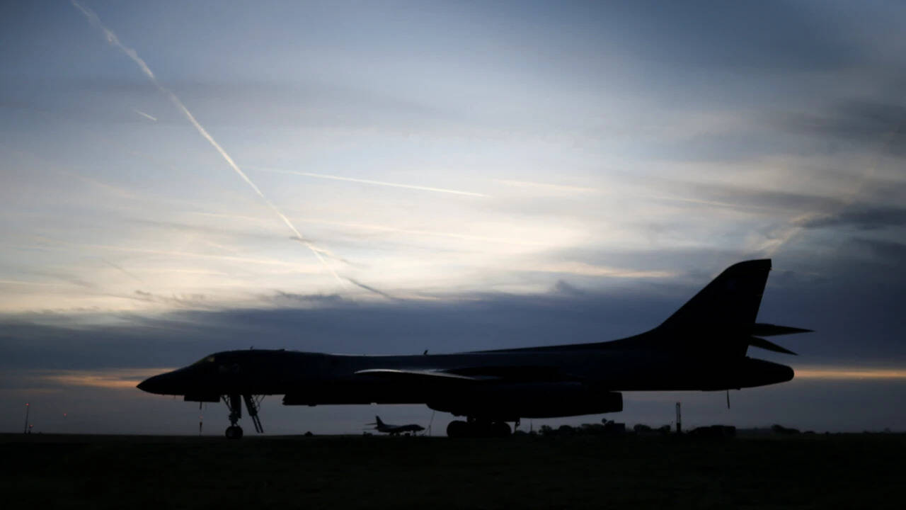 US pulls all bombers from UK base following terror plot investigation