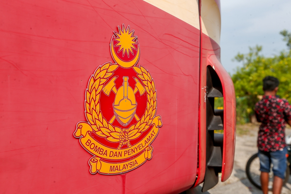 Lelaki berusia 74 tahun tewas selepas kereta hanyut dalam banjir di Rembau