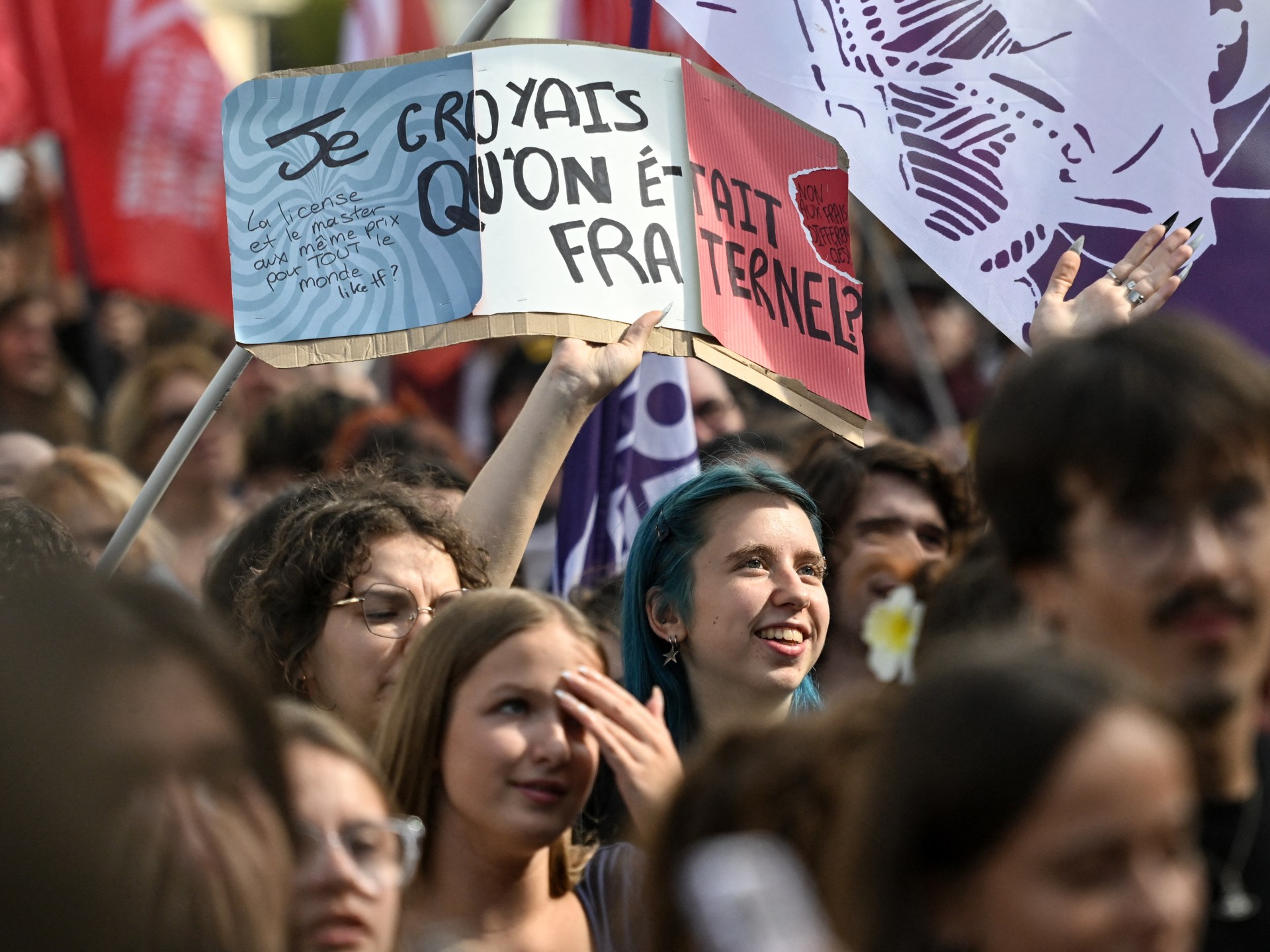 French student unrest escalates amid broader public sector labor dispute