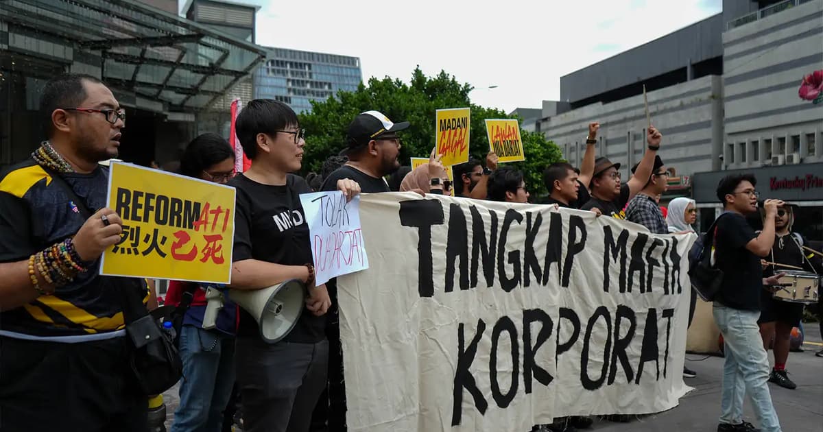 Ratusan Pengunjuk Rasa Desak Tindakan Terhadap 'Mafia Korporat'